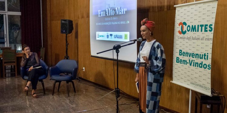 Roda de Conversa – Em Alto Mar